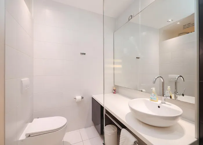 Unique Integrated 3*