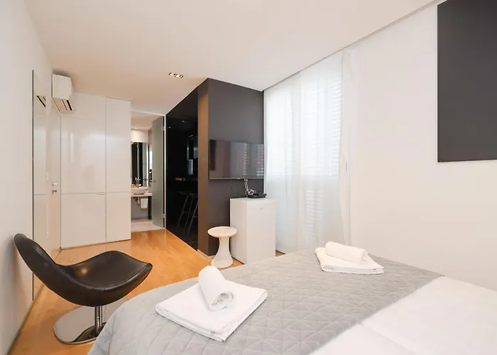 Unique Integrated Apartahotel